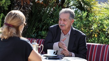 Άντριου Λιβέρης: Το νησί μού έμαθε να επιβιώνω