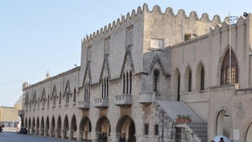 Οι άδειες των ΦΔΧ πρέπει να μετατραπούν αλλιώς... ανακαλούνται!