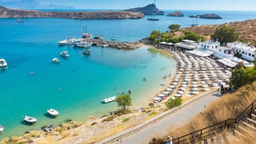ΤτΕ: «Απόβαση» 3,247 εκατ. τουριστών στην Ελλάδα το α’ τετράμηνο- Άλμα 38% στα τουριστικά έσοδα