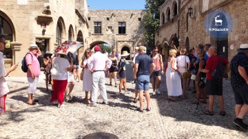 Πάνω από 10 εκατ. οι τουρίστες που ήρθαν στην Ελλάδα το α’ εξάμηνο