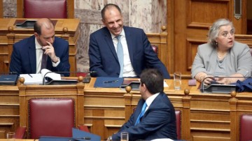 Γιώργος Γεραπετρίτης: Δε συζητάμε αποστρατιωτικοποίηση των νησιών
