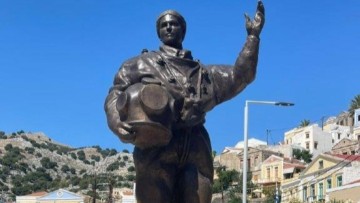 Άγαλμα για την πρώτη γυναίκα δύτρια θα στηθεί στο λιμάνι της Σύμης