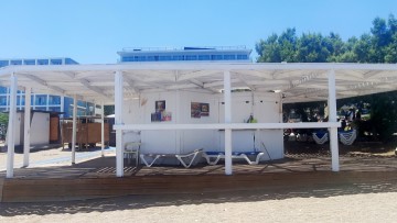 Ούτε οι καντίνες στην κεντρική παραλία άνοιξαν