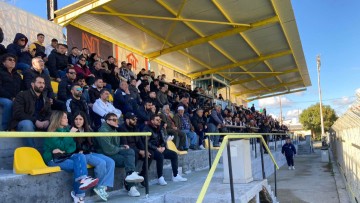 Ο λόγος δεν παράγεται  στα πανεπιστήμια, αλλά  στις κερκίδες των γηπέδων!