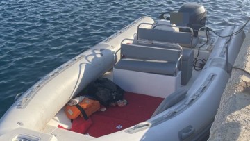 32 άτομα εντοπίστηκαν σε φουσκωτή βάρκα ανοιχτά της Σύμης