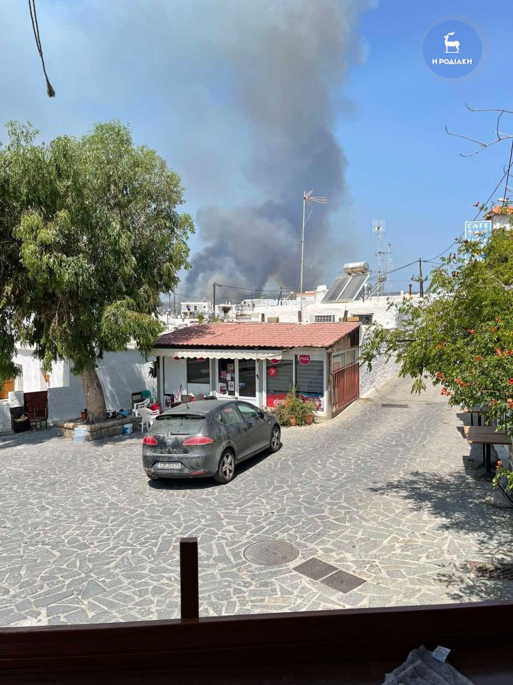 Συνεχείς είναι οι αναζωπυρώσεις και στο χωριό Ασκληπειό