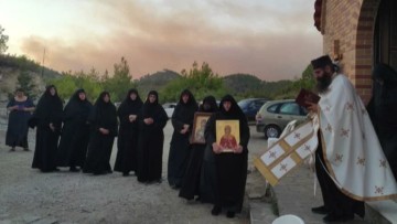The Times: Οι μοναχές της Ρόδου που ρίσκαραν τη ζωή τους για να σώσουν το μοναστήρι τους από την πυρκαγιά