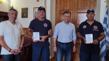 Τους εθελοντές που συνέδραμαν στην κατάσβεση της φωτιάς τίμησε ο δήμαρχος Κω
