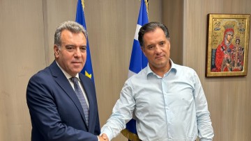 Συνάντηση του Μάνου Κόνσολα με τον Υπουργό Εργασίας και Κοινωνικής Ασφάλισης για τα προβλήματα του ΕΦΚΑ στα Δωδεκάνησα