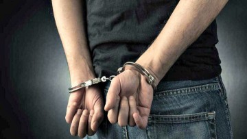 Συνελήφθη 42χρονος που εκκρεμούσε ένταλμα για ενδοοικογενειακή βία
