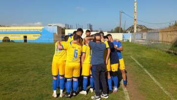 Απόλλων Καλυθιών Β’: Παραμένει ο Γιώργος Καρίκης