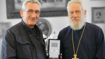 Το μετάλλιο για τα 200 χρόνια από την εύρεση της Ιερής Εικόνας της Παναγίας στην Τήνο, επεδόθη στον Περιφερειάρχη, Γιώργο Χατζημάρκo