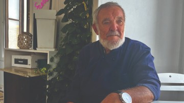 Ο παπάς του Καστελλορίζου σταμάτησε να λειτουργεί μετά από 53 χρόνια!