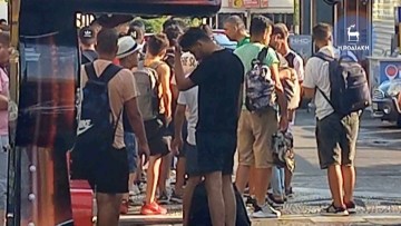 Ρόδος: Προσωρινά κρατούμενοι κρίθηκαν ιδιοκτήτης και υπάλληλοι καταλύματος για τη "φιλοξενία" 84 μεταναστών