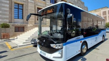 Τρία νέα ηλεκτροκίνητα λεωφορεία στη Ρόδο