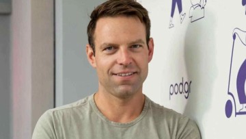 "Τον λένε Στέφανο κι έχει να μας πει κάτι..." - Ο Στέφανος Κασσελάκης ανακοίνωσε και επισήμως την υποψηφιότητά του για την προεδρία του ΣΥΡΙΖΑ