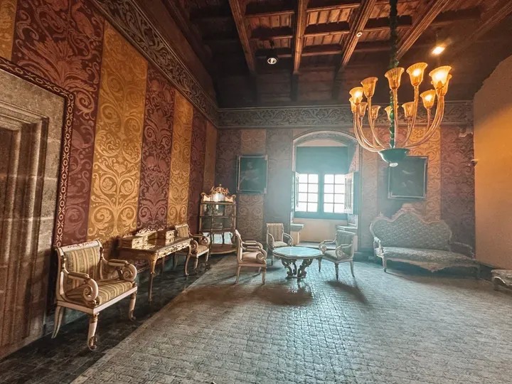 ΙΦΙΓΕΝΕΙΑ ΠΛΕΥΡΑΚΗ Εντυπωσιακό εσωτερικό του παλατιού του Μεγάλου Μαγίστρου