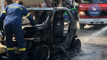 Μεγάλη αναστάτωση από φωτιά που ξέσπασε σε αυτοκίνητο επί της οδού Καναδά