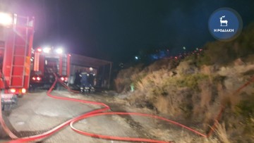 Φωτιά από κεραυνό στο Φαληράκι- Μεγάλη κινητοποίηση της πυροσβεστικής