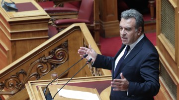 Παρέμβαση του Μάνου Κόνσολα για την ενίσχυση του νοσοκομείου της Ρόδου με τραυματιοφορείς