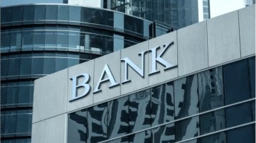Ελληνική Ένωση Τραπεζών: Προσοχή σε επιτήδειους που παριστάνουν λογιστές και τραπεζικούς υπαλλήλους