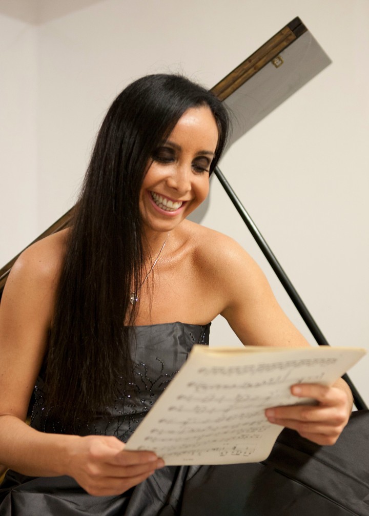 Μεμνουνέ Κιαζίμ