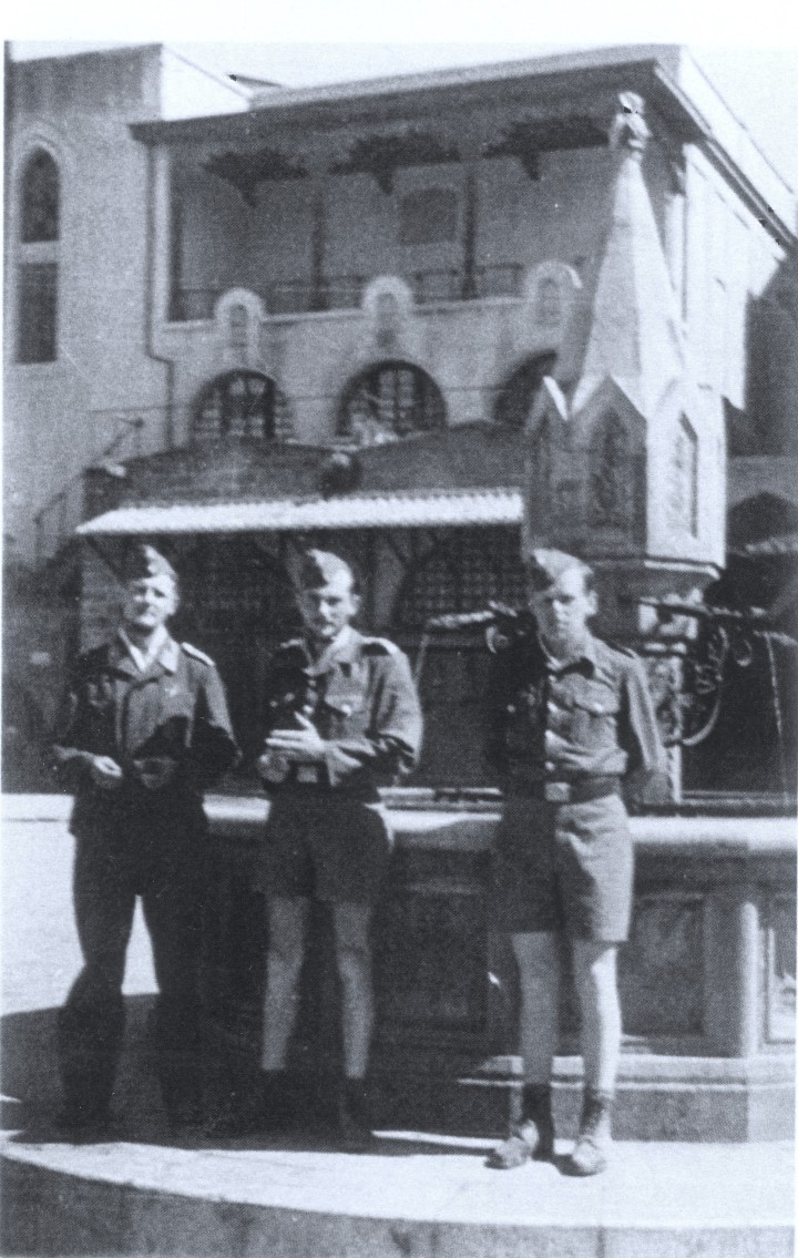 1944. Γερμανοί στο συντριβάνι της Παλιάς Πόλης