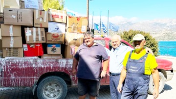 Συγκινητική η ανταπόκριση των Καρπαθίων στη συγκέντρωση ανθρωπιστικού υλικού για τους πληγέντες της Θεσσαλίας
