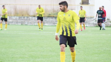 Ρήξη χιαστών ο Μανώλης Κακούλης