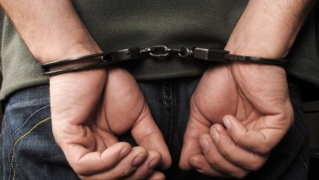 Συνελήφθη ημεδαπός στη Ρόδο για κλοπές σε επιχειρήσεις και καταστήματα