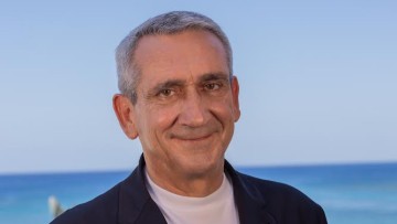 Οι πρώτοι σταυροί των υποψηφίων του Γιώργου Χατζημάρκου από τη Ρόδο