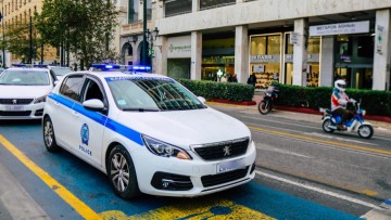 Τρεις Ρομά κατηγορούνται για κλοπή σε βάρος Σουηδέζας