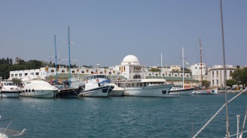 Τον διαγωνισμό για την εκμετάλλευση της μαρίνας Μανδρακίου προετοιμάζει το ΤΑΙΠΕΔ