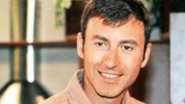 Πέθανε ο ηθοποιός Αίας Μανθόπουλος – Έδινε μάχη στη ΜΕΘ μετά από εγκεφαλικό