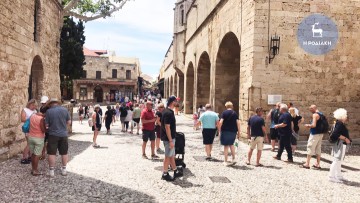 Το FTI δίνει εκπτώσεις έως... 43% για διακοπές στην Ελλάδα το 2024