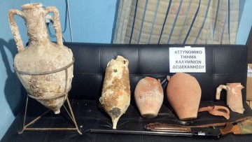 Συνελήφθη στην Κάλυμνο ημεδαπός για κατοχή αρχαιοτήτων -Κατασχέθηκαν 13 αρχαία αντικείμενα εκ των οποίων 7 εντοιχισμένα