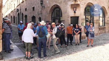 Περιφερειακή Παράταξη «Ανοιχτοί Ορίζοντες στο Νότιο Αιγαίο»: «Τελικά υπάρχει Υπερτουρισμός;»