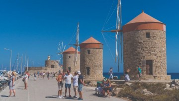 FTI: 150 ξενοδοχεία ανοικτά σε Ρόδο και Κρήτη μέχρι τον Νοέμβριο για το 2024