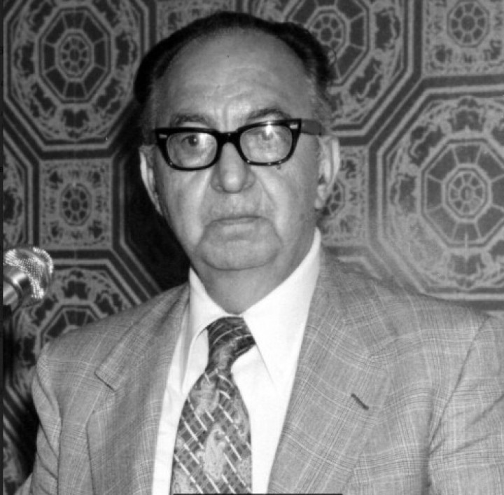 Μανώλης Αθανασιάδης, ο πρώτος πρόεδρος της Δωδεκανησιακής  Νεολαίας Αμερικής