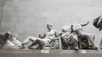 Μαίρη Παπανδρέου: «Και Κλέφτης και Δυνάμενος»!