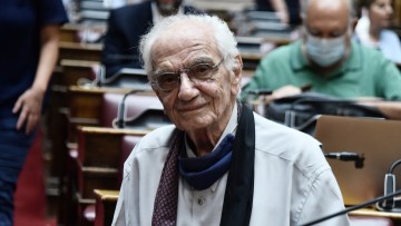 Πέθανε ο συγγραφέας Βασίλης Βασιλικός