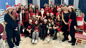 Οι... Μαμάδες της  Ρόδου επέστρεψαν με τη «Μαμαδοχώρα»