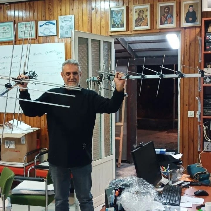 Ο πρόεδρος της Ένωσης Ραδιοερασιτεχνών Δωδεκανήσου κος Μιχάλης Μπαλασκάς 