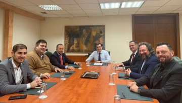 Συναντήσεις με υπουργούς είχε το Δ.Σ. των νησιωτικών Επιμελητηρίων