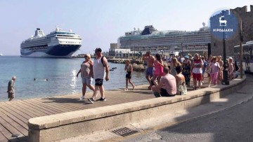 ΤτΕ: Έσπασε το ρεκόρ του 2019 ο ελληνικός τουρισμός στο δεκάμηνο του 2023