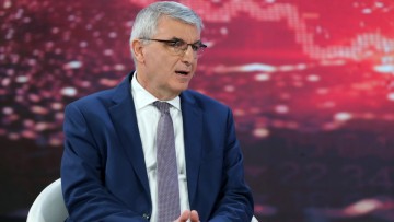 Π. Τσακλόγλου:  Δεν θα αυξηθούν τα όρια συνταξιοδότησης