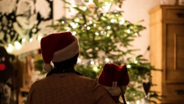 Δημοτικά σχολεία από τα νησιά «ενώθηκαν» για να γιορτάσουν μαζί τα Χριστούγεννα