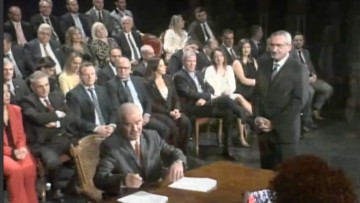 Σε εξέλιξη αυτή την ώρα η ορκωμοσία του νέου περιφερειακού συμβουλίου Νοτίου Αιγαίου στη Σύρο