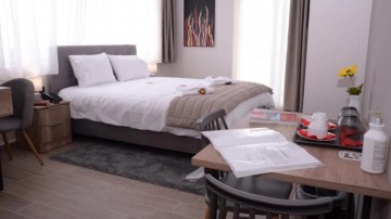 Πόσοι εργαζόμενοι λείπουν από τα ελληνικά ξενοδοχεία