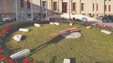 Τσαλαπάτησαν για τα καλά τους... δείκτες του ρολογιού